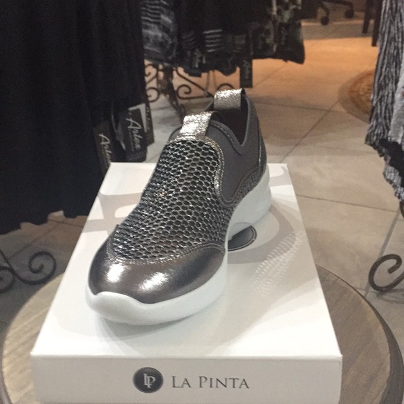 Metallic sneaker - Picture 1 of 5